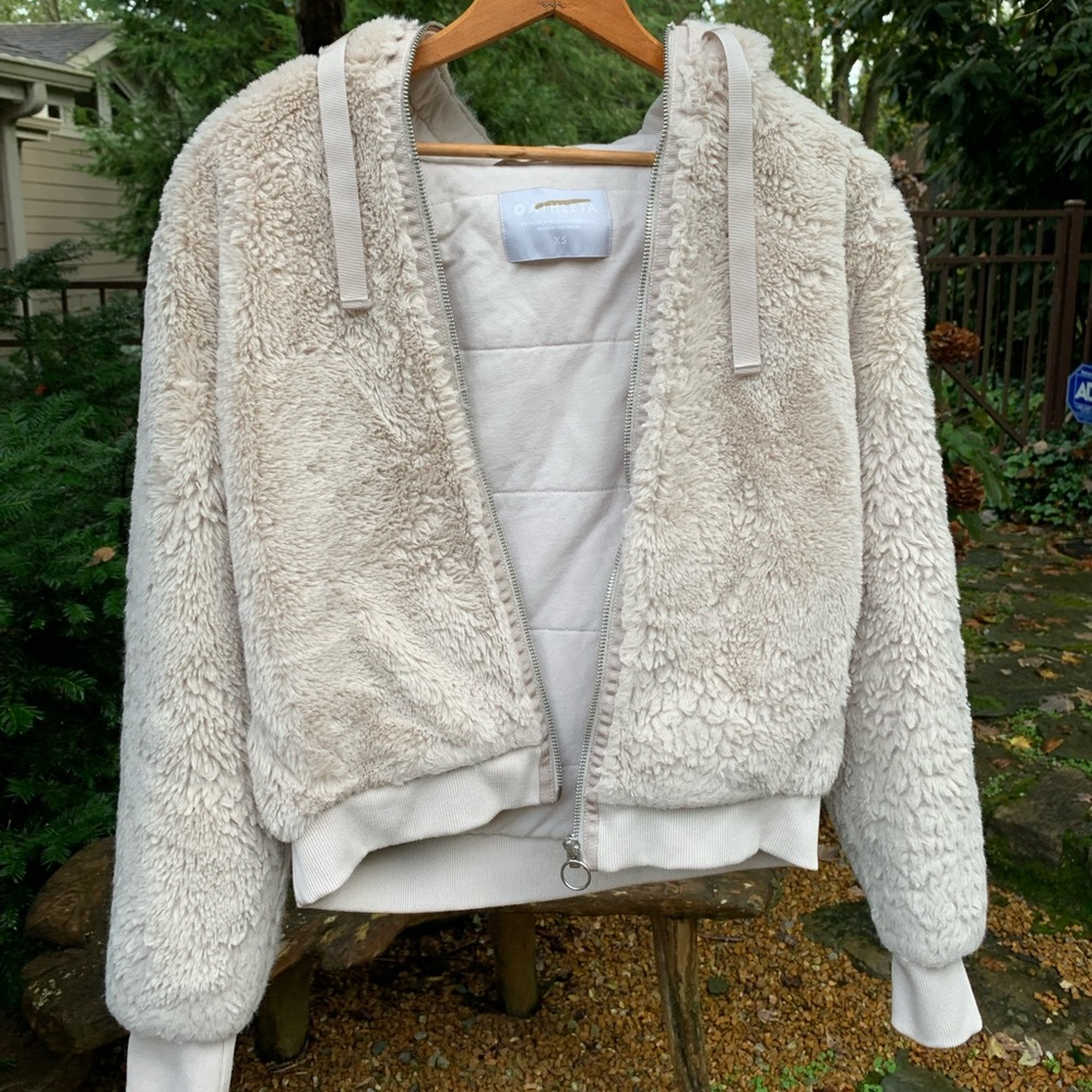 Women’s faux-fur jacket/hoodie